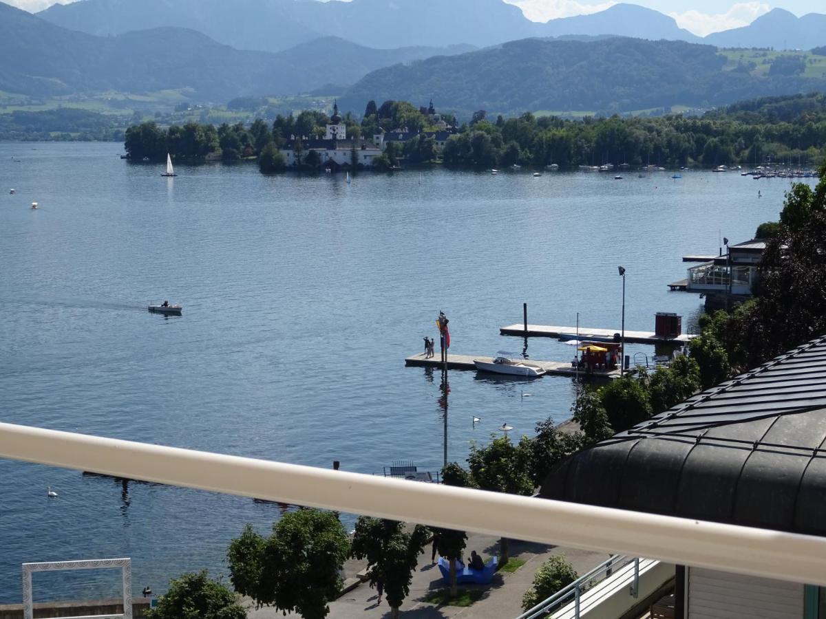 Fantastic Lake And Mountain View, First Row Lakeside Gmunden Buitenkant foto